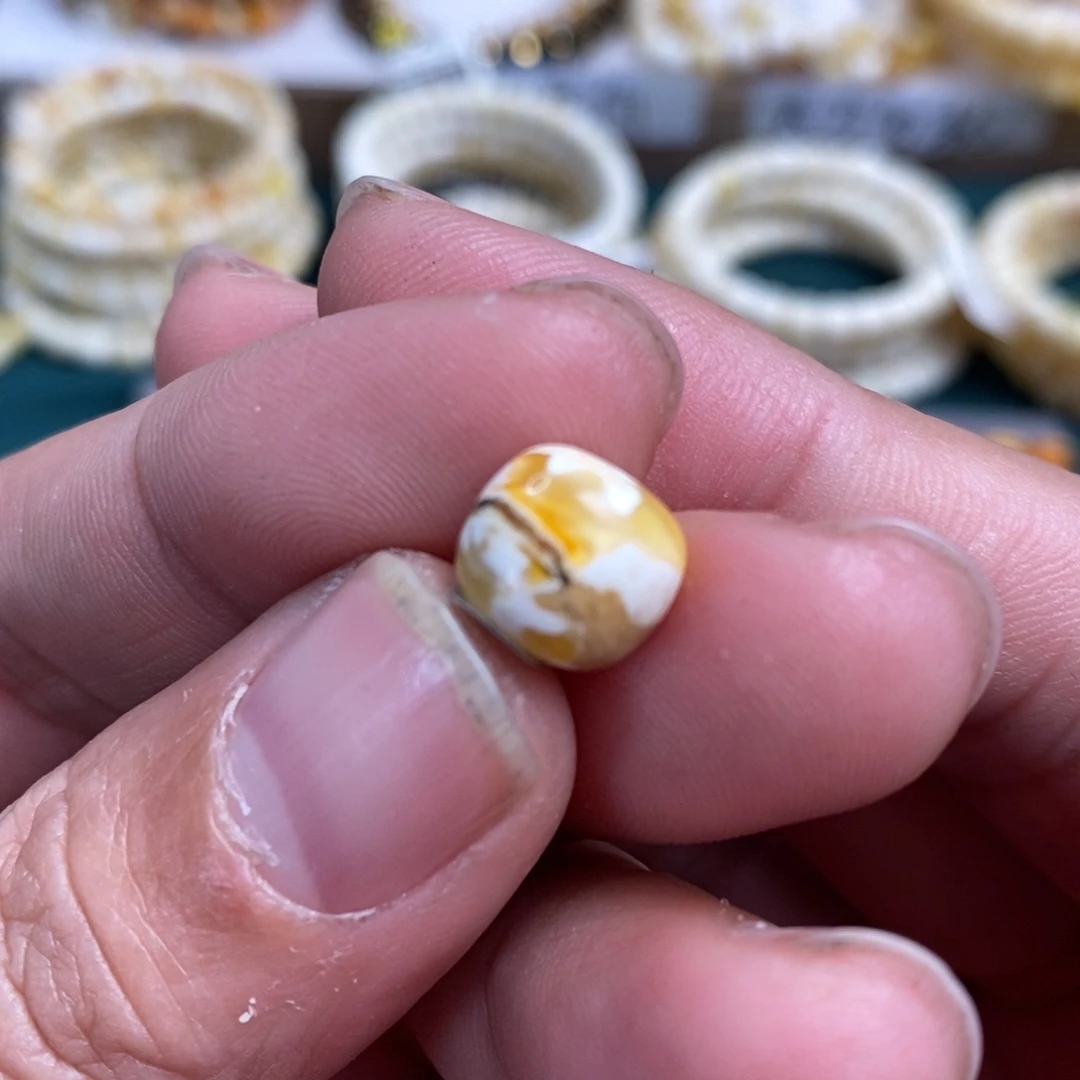 琥珀裸石未镶嵌10.2mm老型