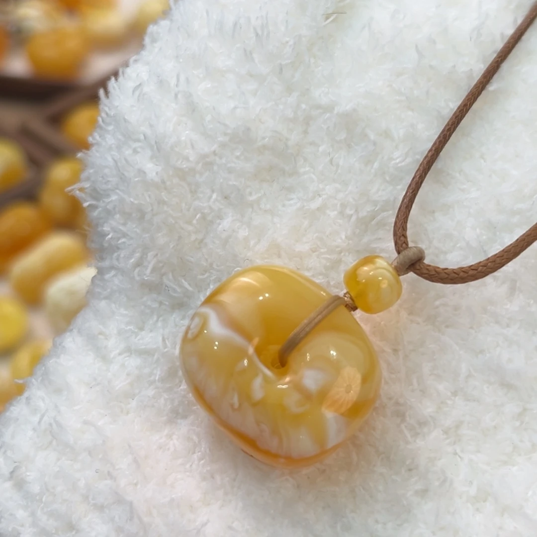 琥珀未镶嵌毛衣链金白溶洞妖花藏扣吊坠