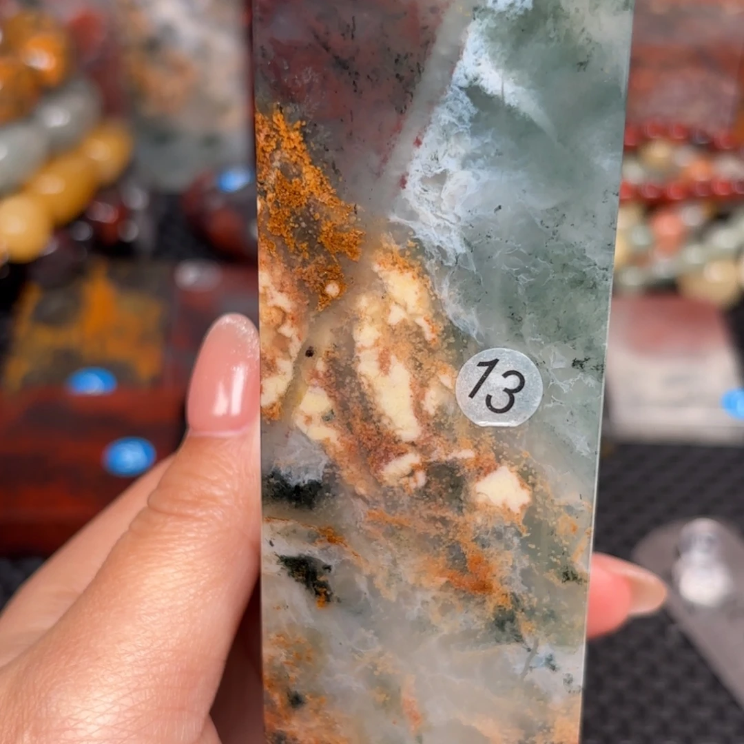 石材桂林鸡血印章摆件意境，编号：13