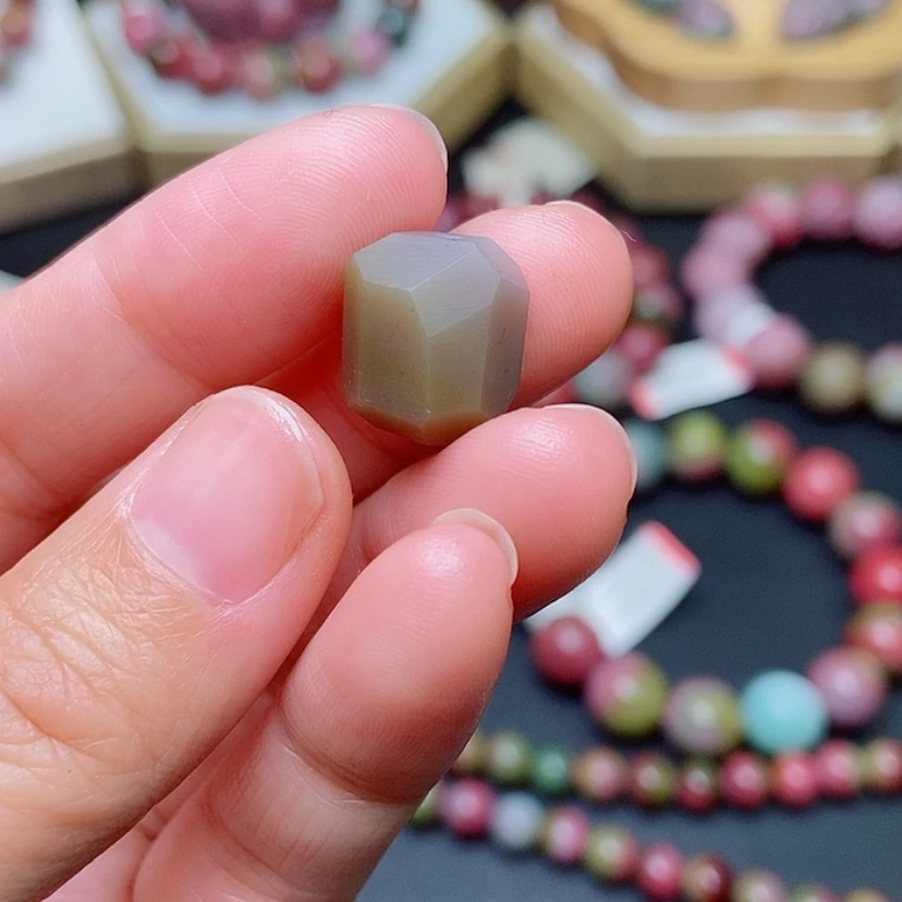 【闪购商品】未镶嵌玛瑙/玉髓珠宝半成品盐源玛瑙定制