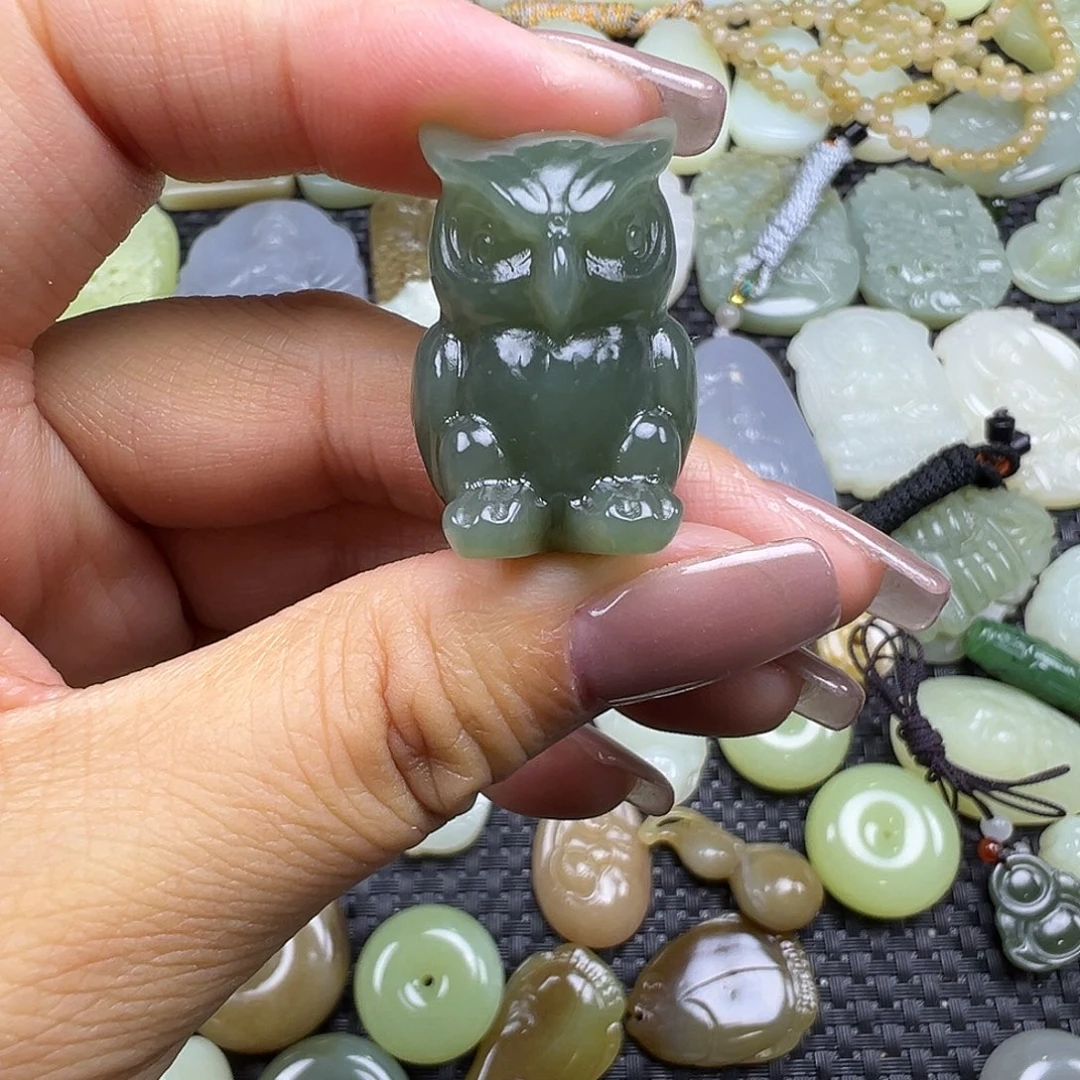 和田玉未镶嵌颈饰有纹漏，不退不换，卡30