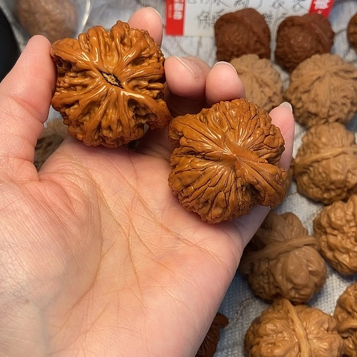 文玩核桃吊坠45狮虎兽