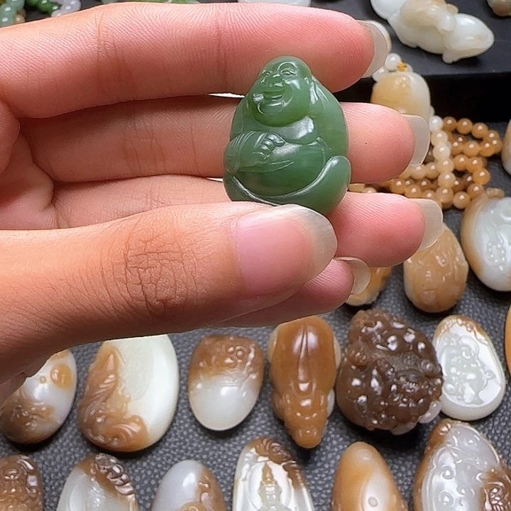 颈饰未镶嵌和田玉