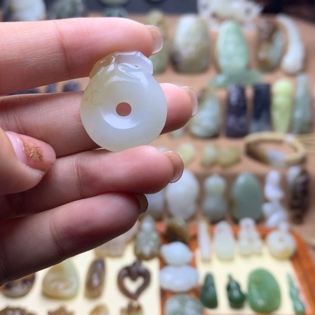 和田玉挂件未镶嵌