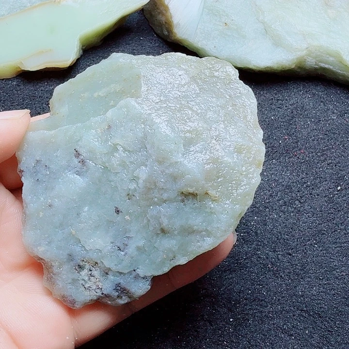 未镶嵌和田玉（糖玉）珠宝半成品
