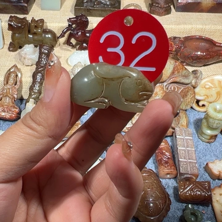 和田玉未镶嵌挂件