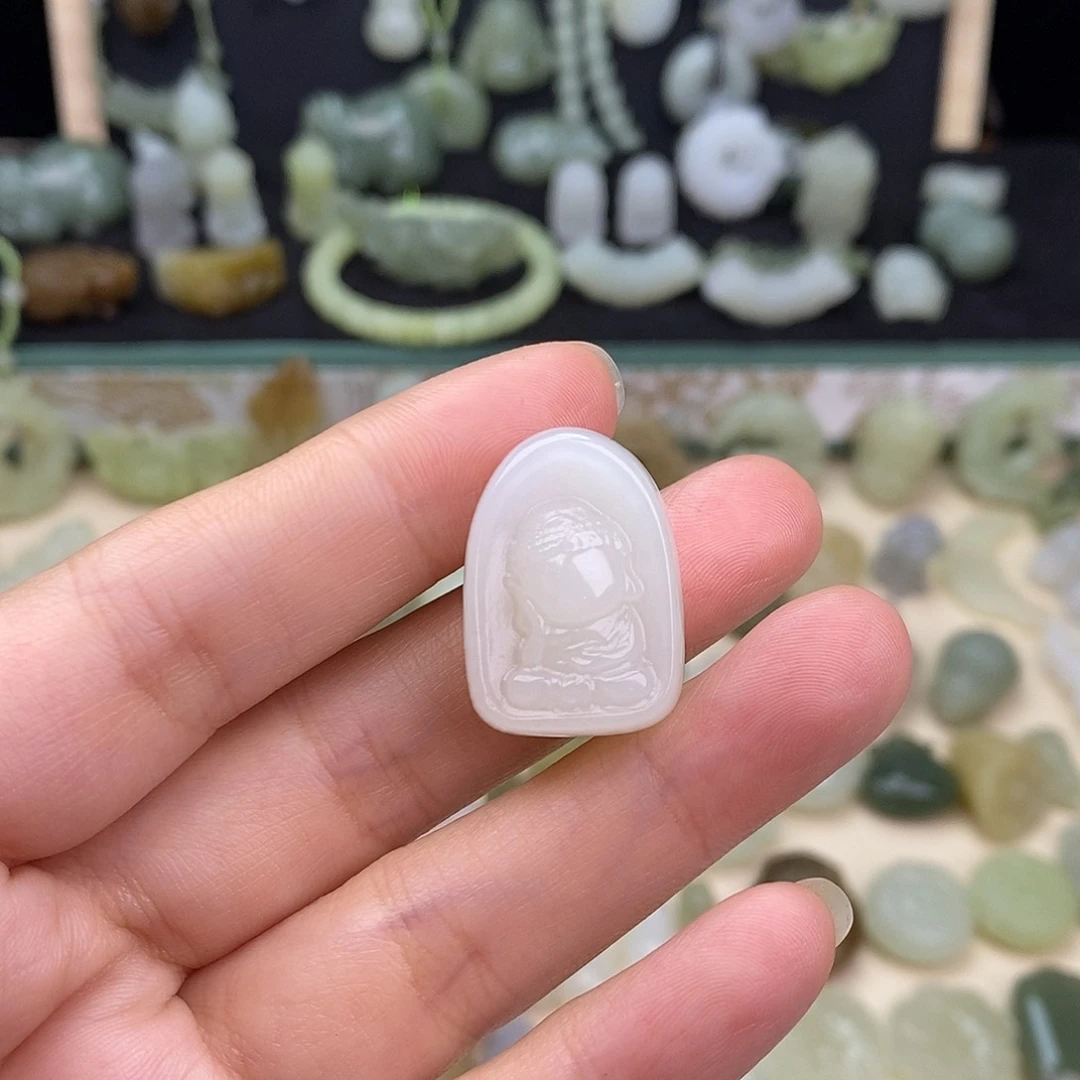 颈饰未镶嵌和田玉