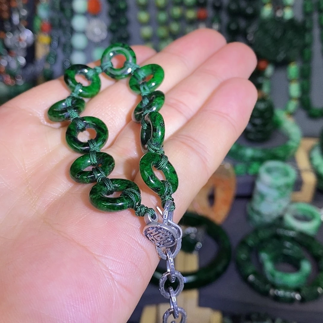 未镶嵌手链翡翠漂亮美眉