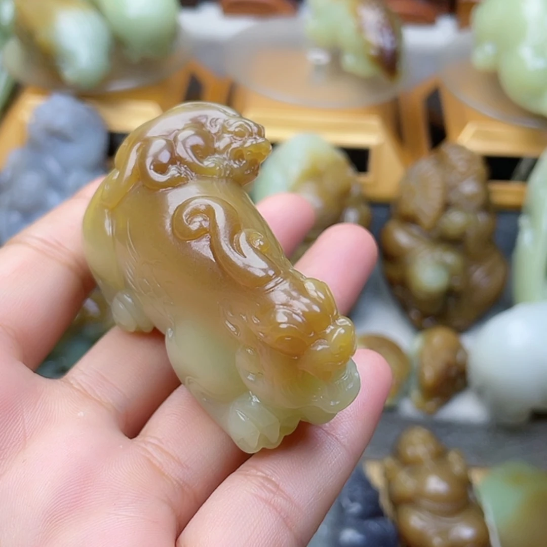 【闪购商品】未镶嵌和田玉挂件燕*