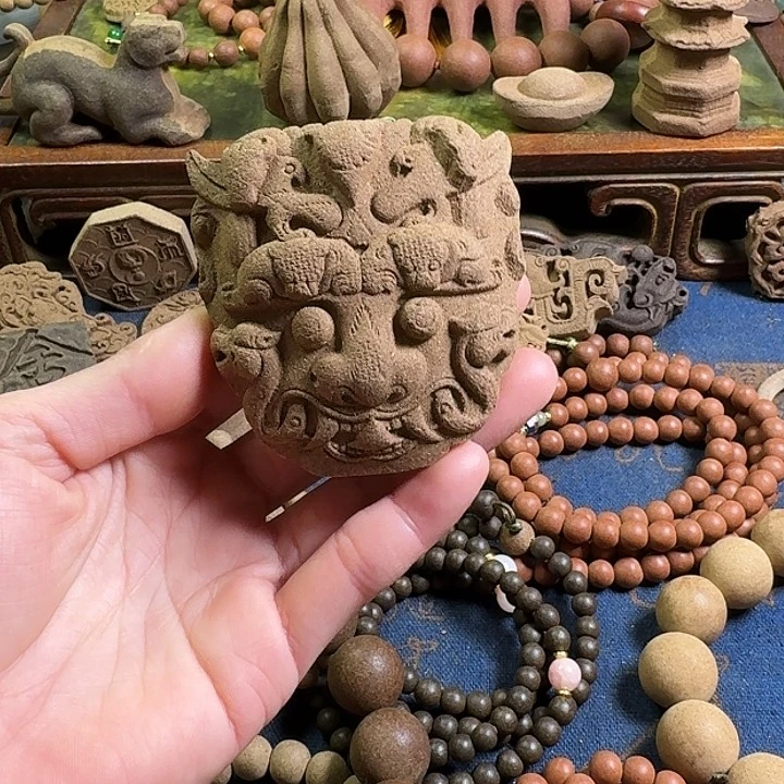 无*百花香方牛首微瑕香牌