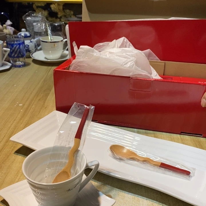 M***y易雅集工艺品有限公司