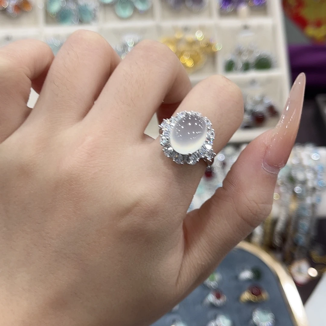 佳***牌蛇纹石玉银S925镶嵌戒指