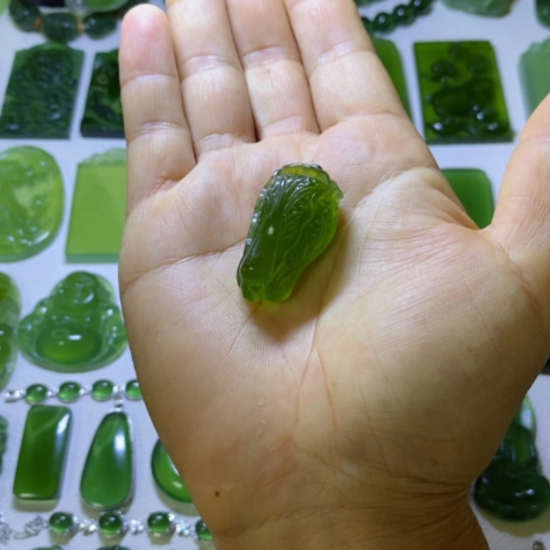 【闪购商品】未镶嵌蛇纹石玉颈饰