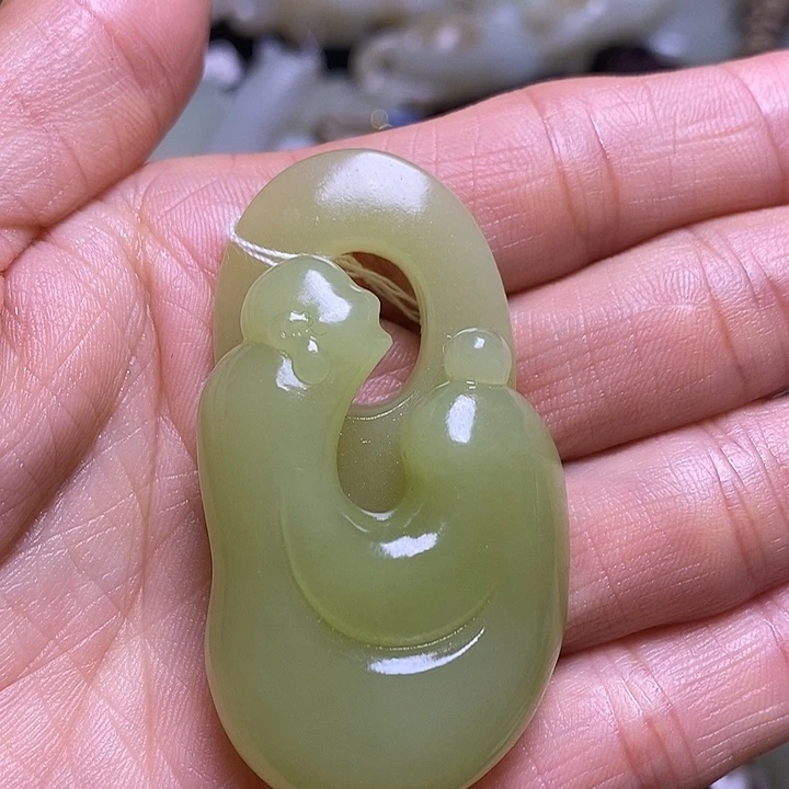 和田玉未镶嵌挂件