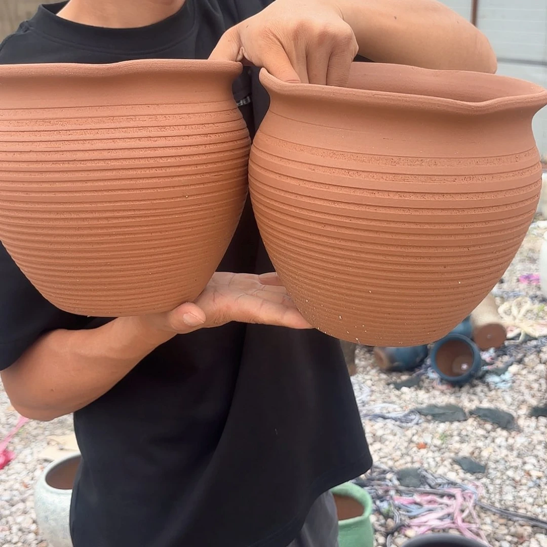 红陶两个口径20高度18