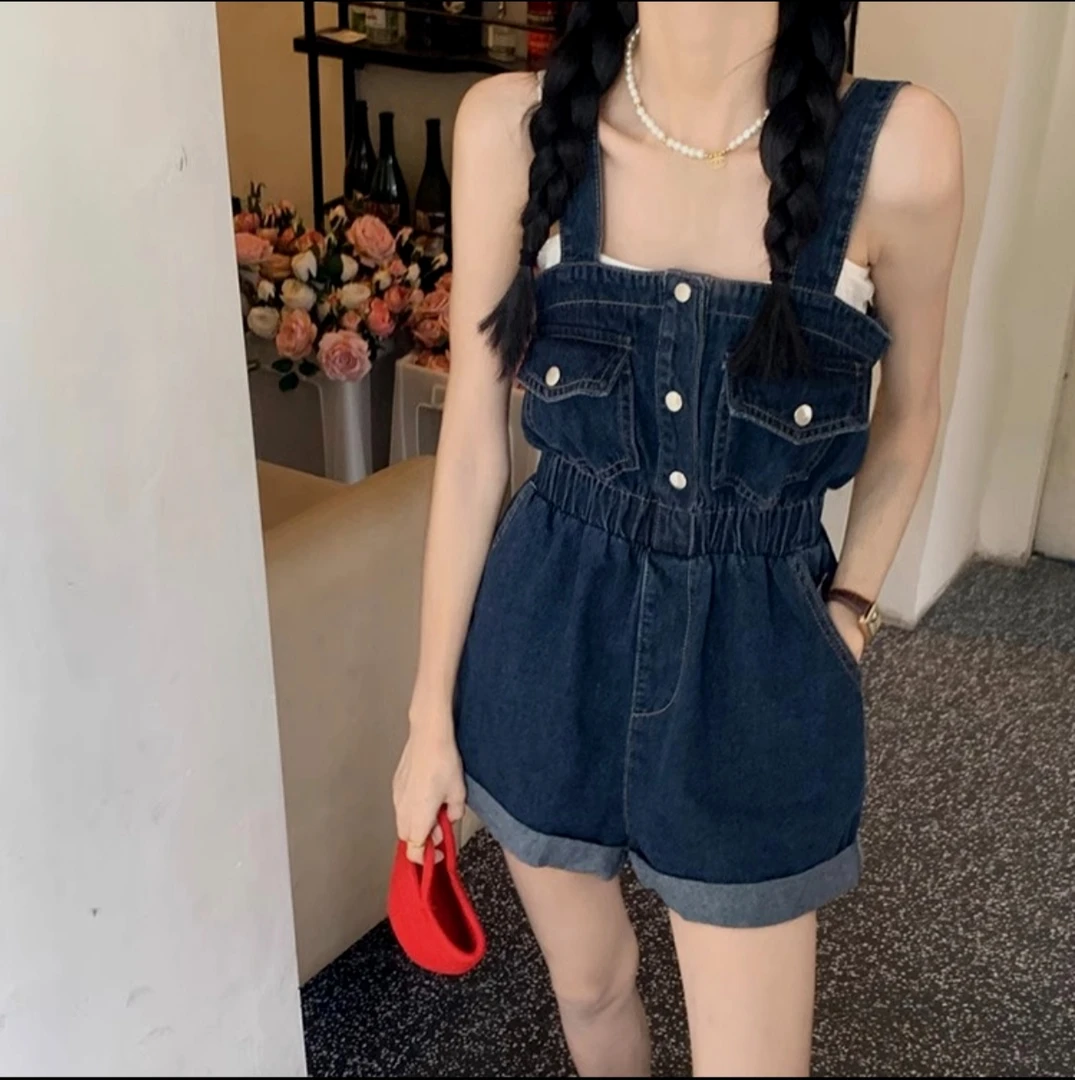 女士复古工装设计感收腰显瘦卷边阔腿牛仔背带短裤夏季新款