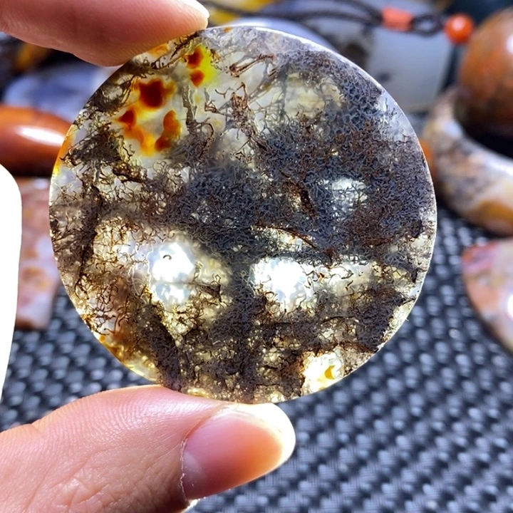 玛瑙/玉髓颈饰未镶嵌