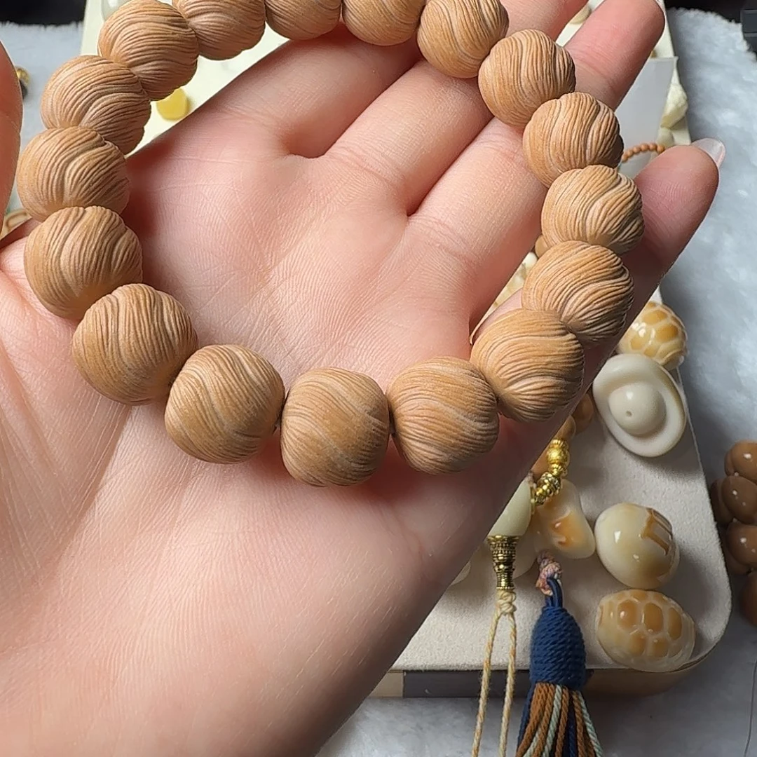 猴头核桃手串卷卷酥全品