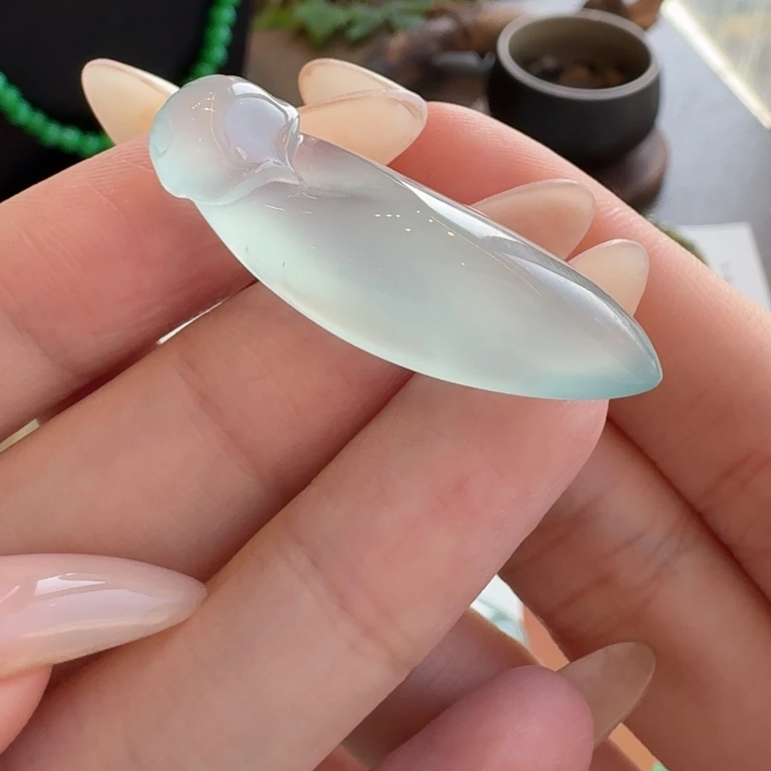 翡翠颈饰未镶嵌立体天空蓝灵芝如意