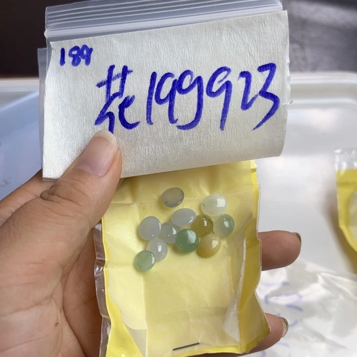 花***8未镶嵌定制翡翠不退