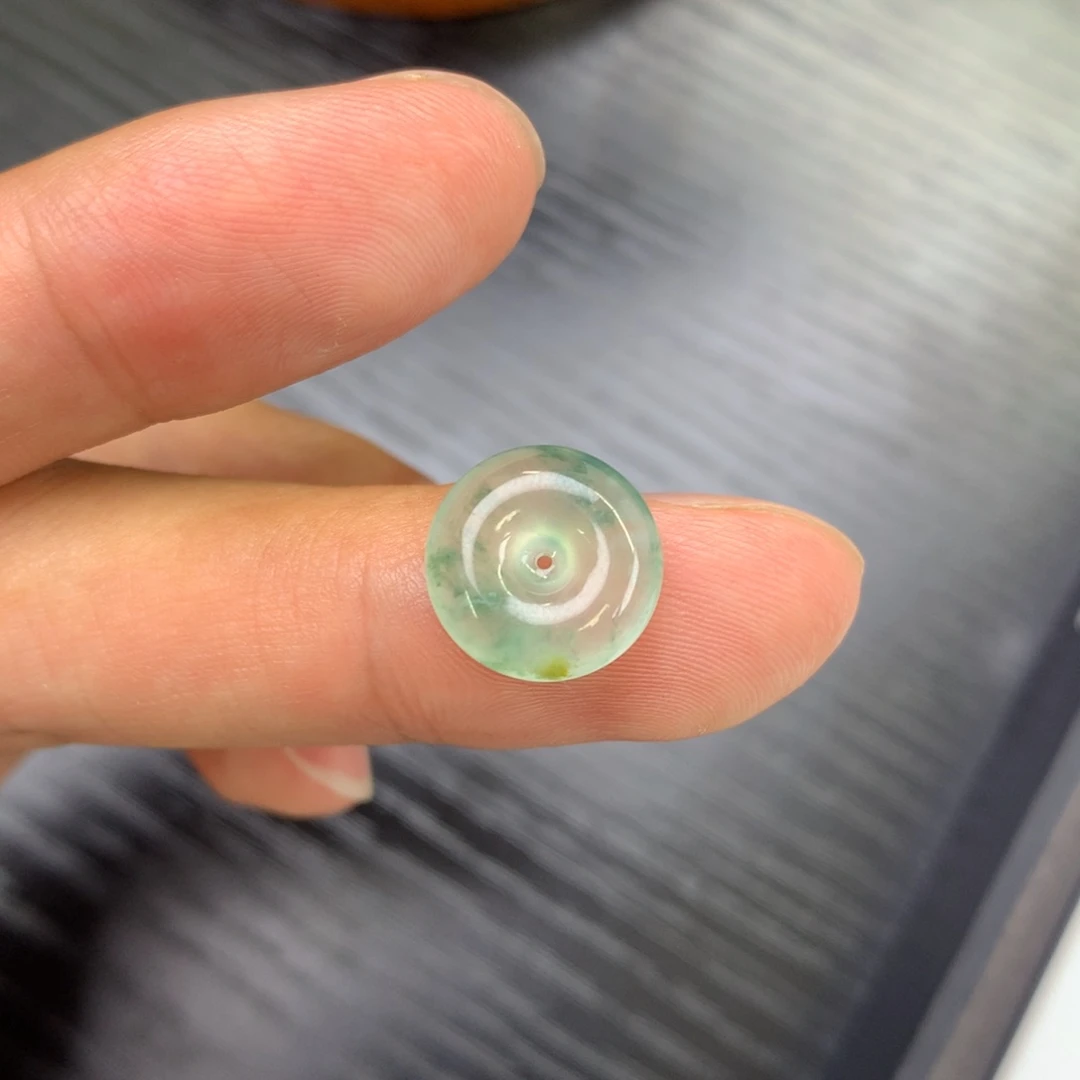 翡翠裸石翡翠扣子