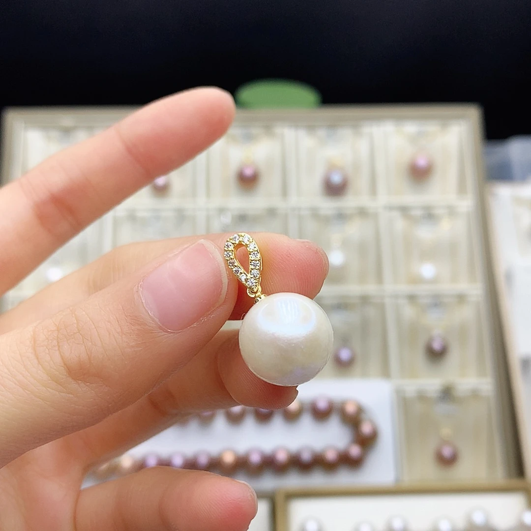 淡水珍珠颈饰合金