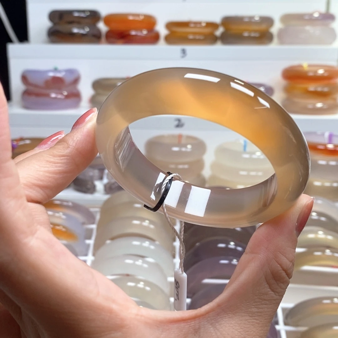 玛瑙/玉髓手镯未镶嵌