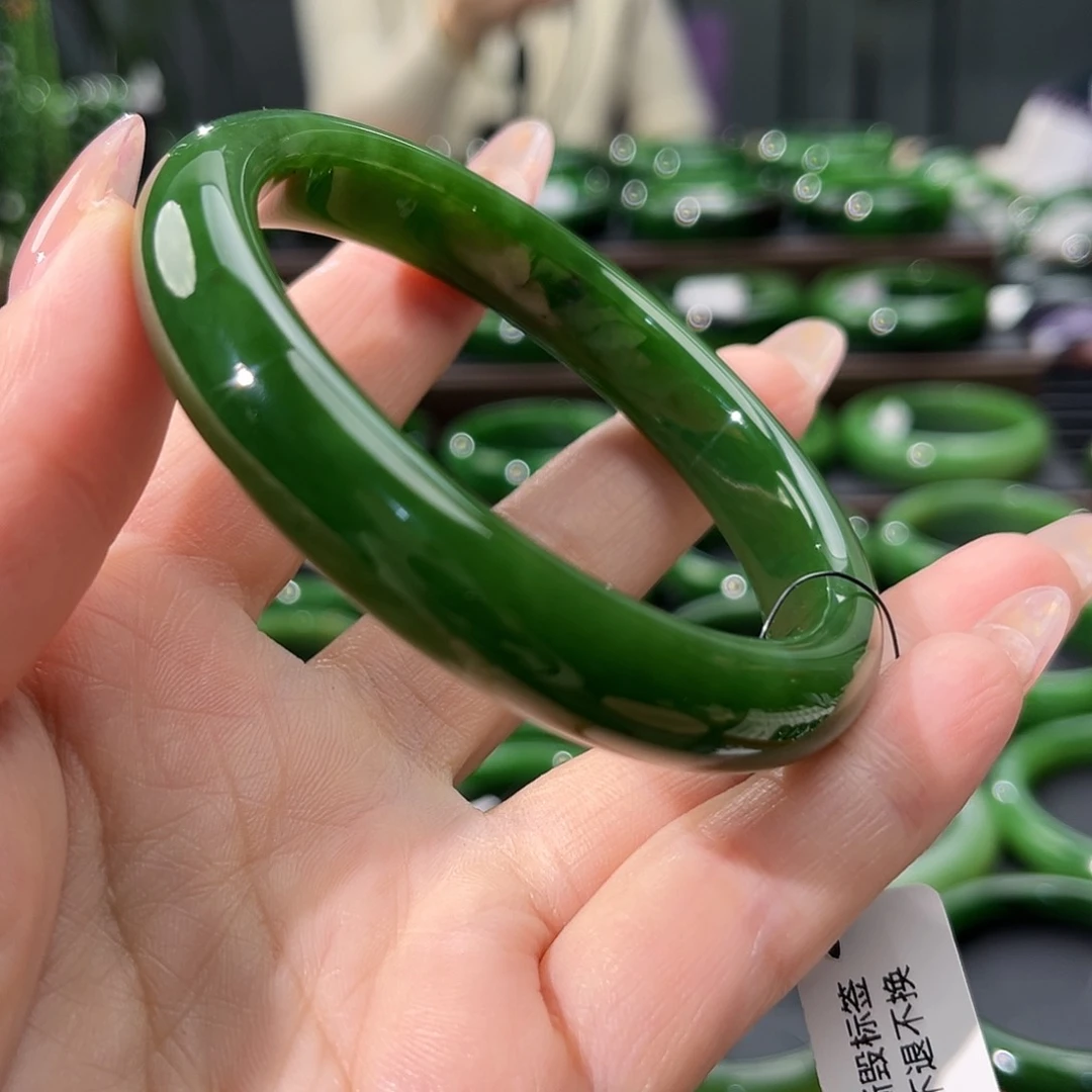 未镶嵌手镯和田玉（碧玉）