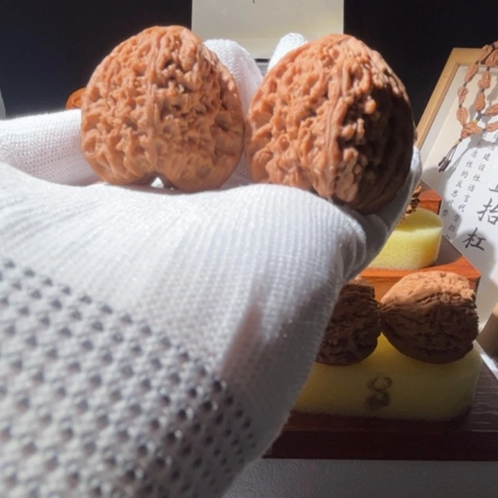 文玩核桃吊坠涿鹿蚂蚁纹三角炮