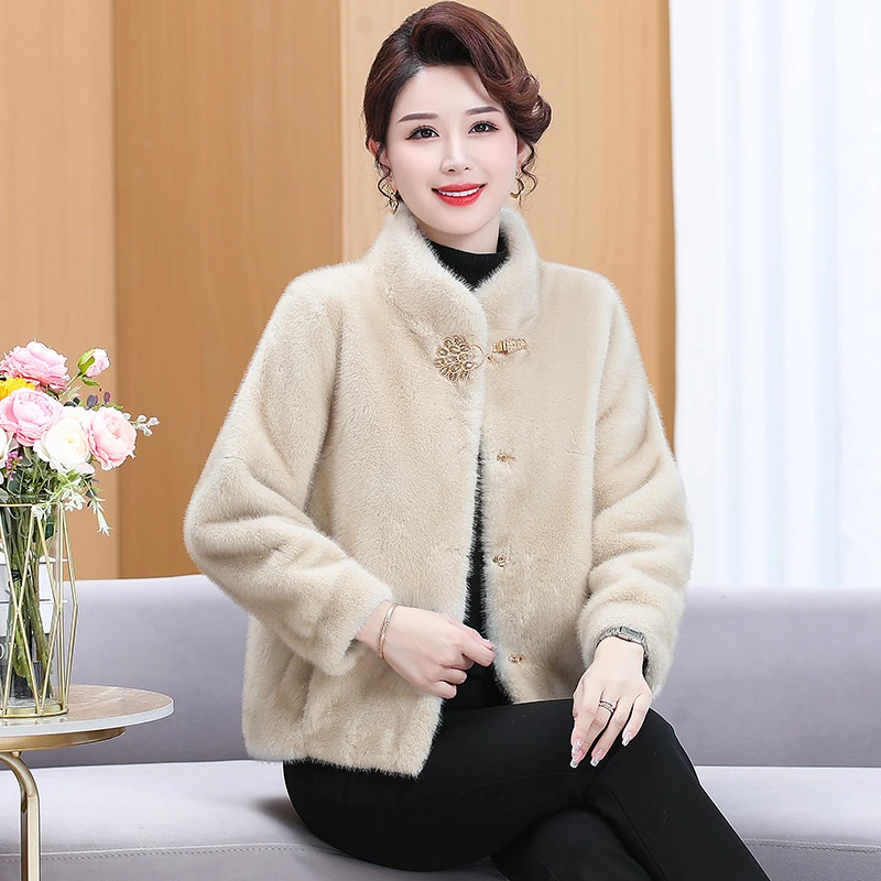 冬季新款中老年北极貂短款女装