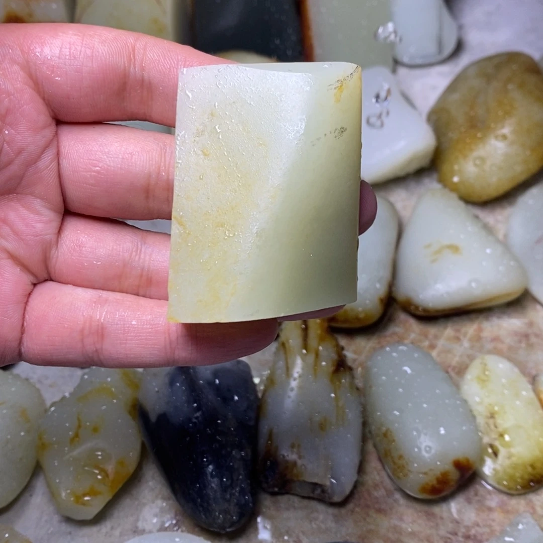 为***跑和田玉未镶嵌定制和田玉