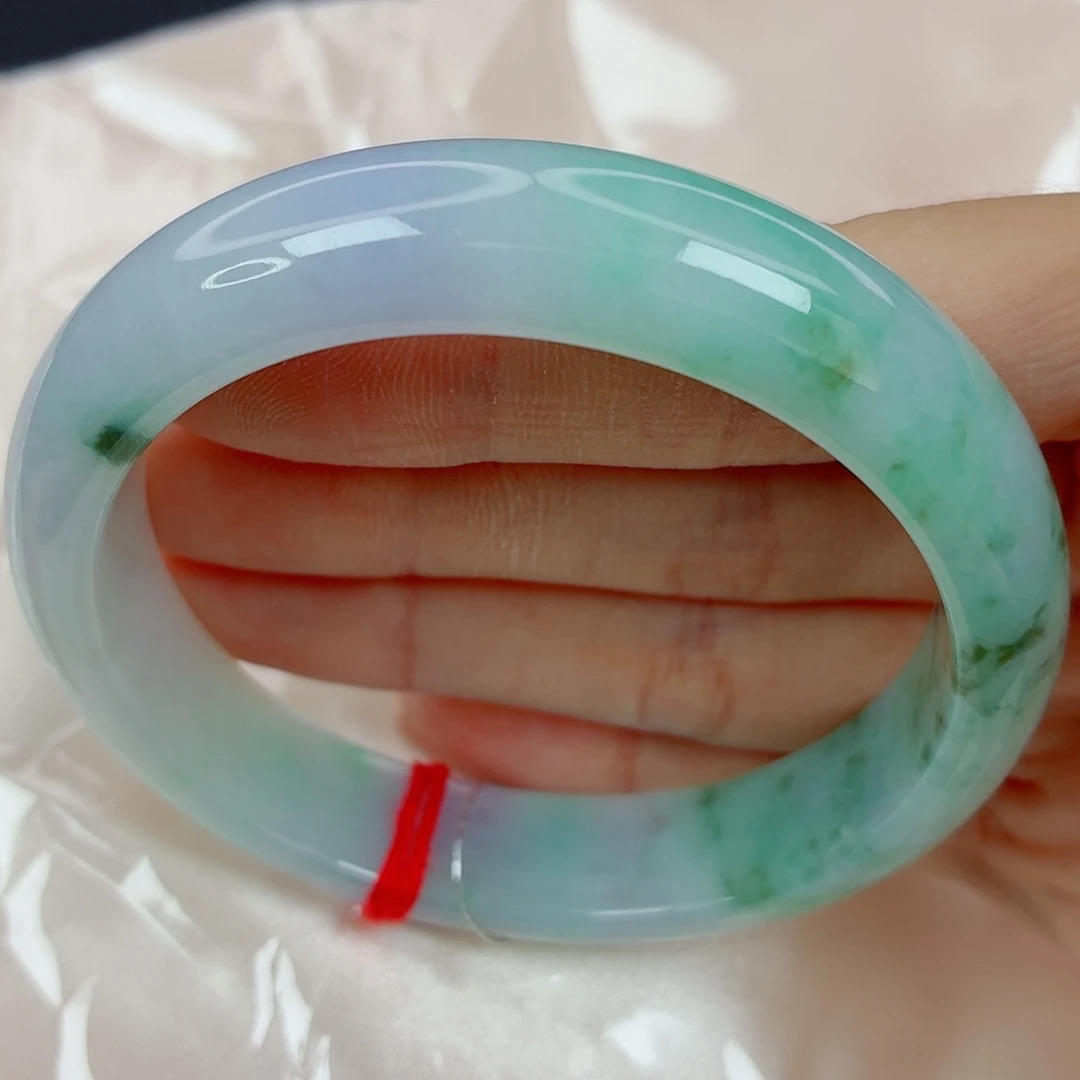 翡翠未镶嵌手镯58正圈，淡春带彩，完整，034