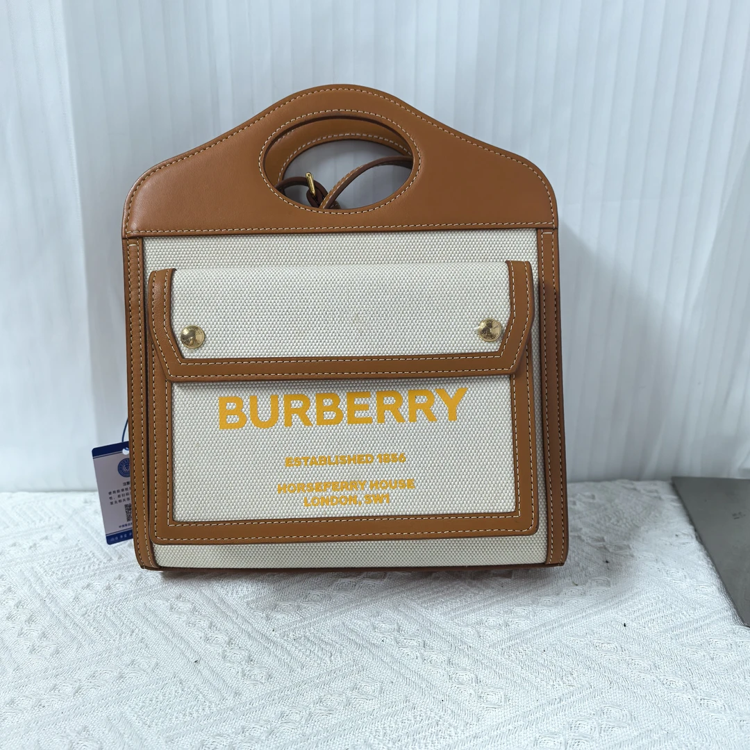 95新 BURBERRY/博柏利 博柏利棕色单肩包924 3533