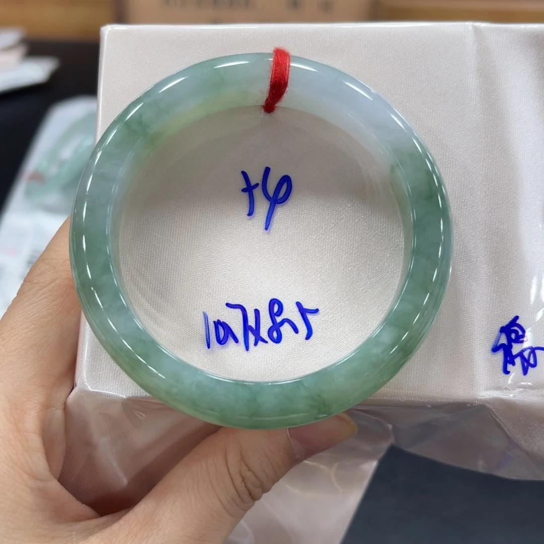 未镶嵌手镯翡翠翡翠