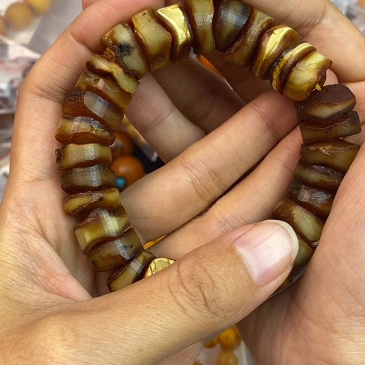 琥珀未镶嵌珠宝奇石