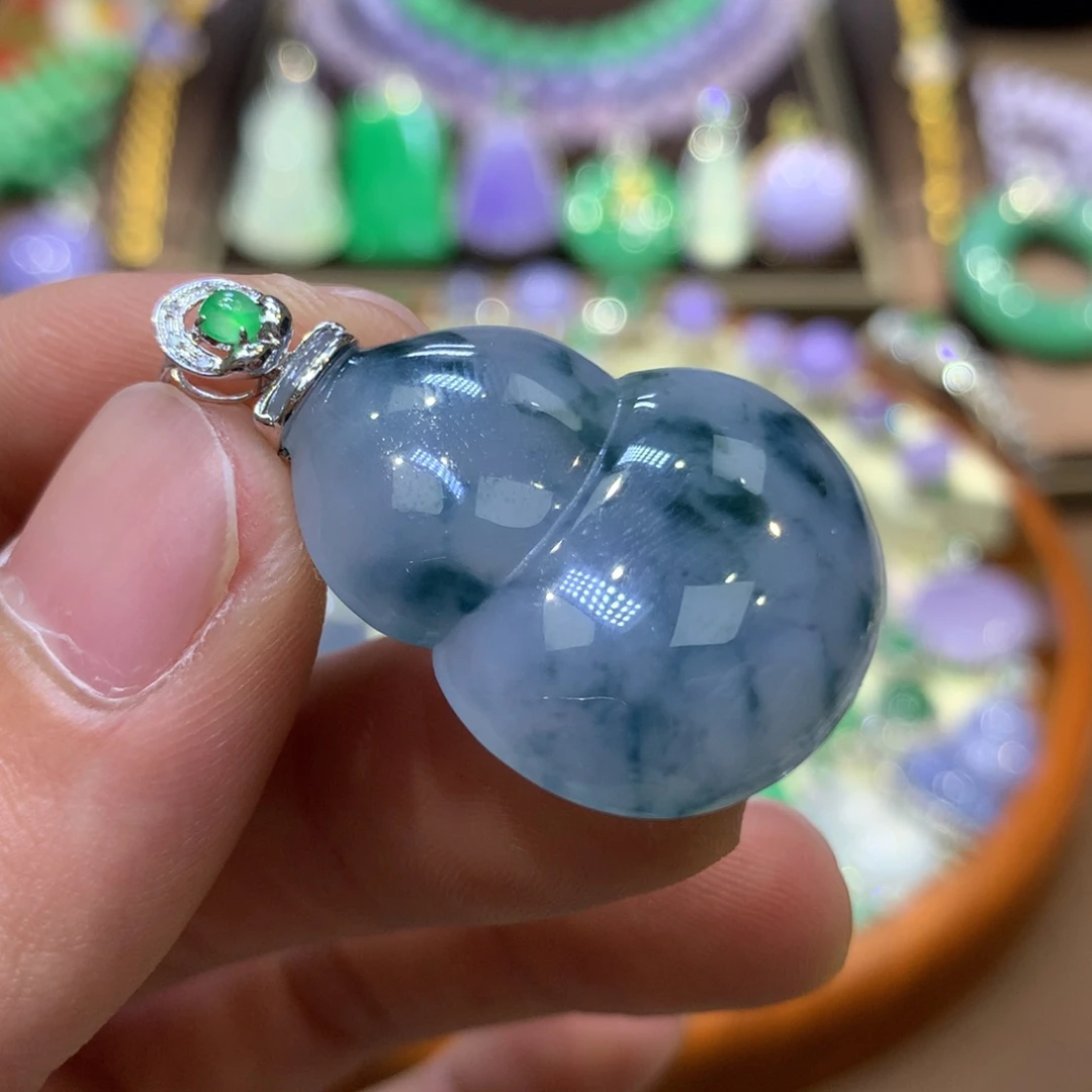 颈饰18K金镶嵌翡翠翡翠