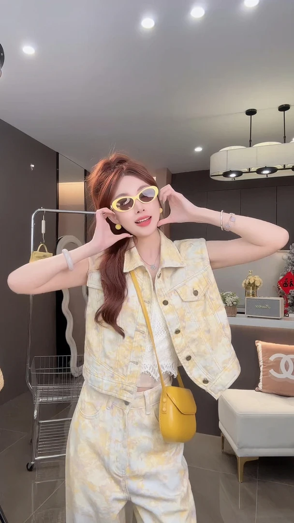 夏季套装两件套扎染印花马甲高腰阔腿裤女装夏装套装2025新款爆款