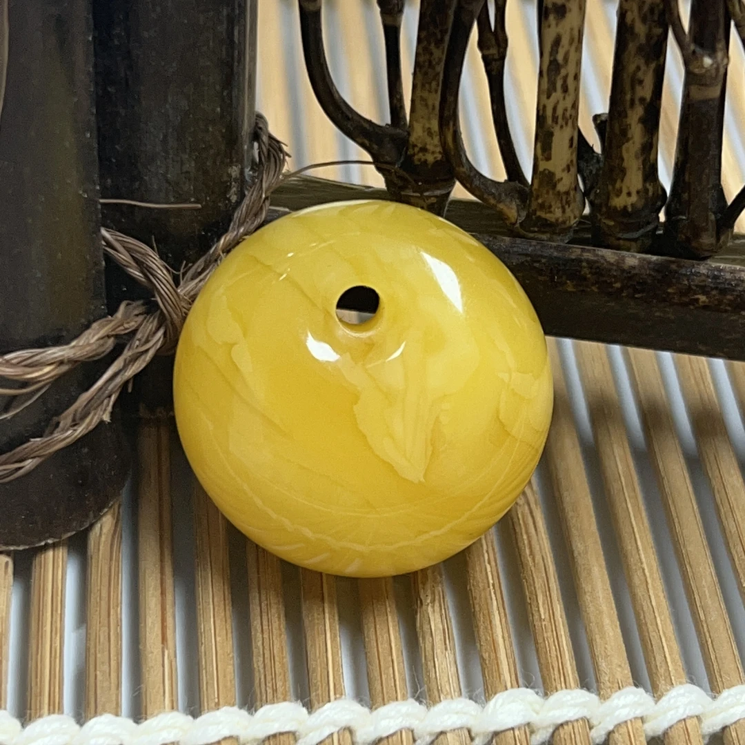 天然原矿无优化无烤色无补胶无煮蜜无辐照蜜蜡公主扣吊坠（1229）