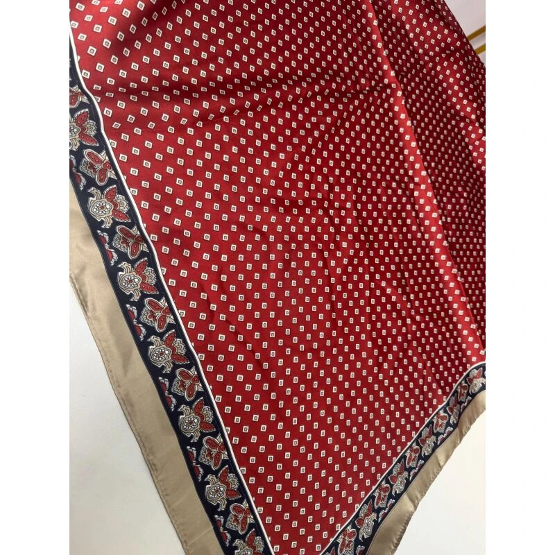 A121 胭脂红 围巾 90*90左右{无礼盒}