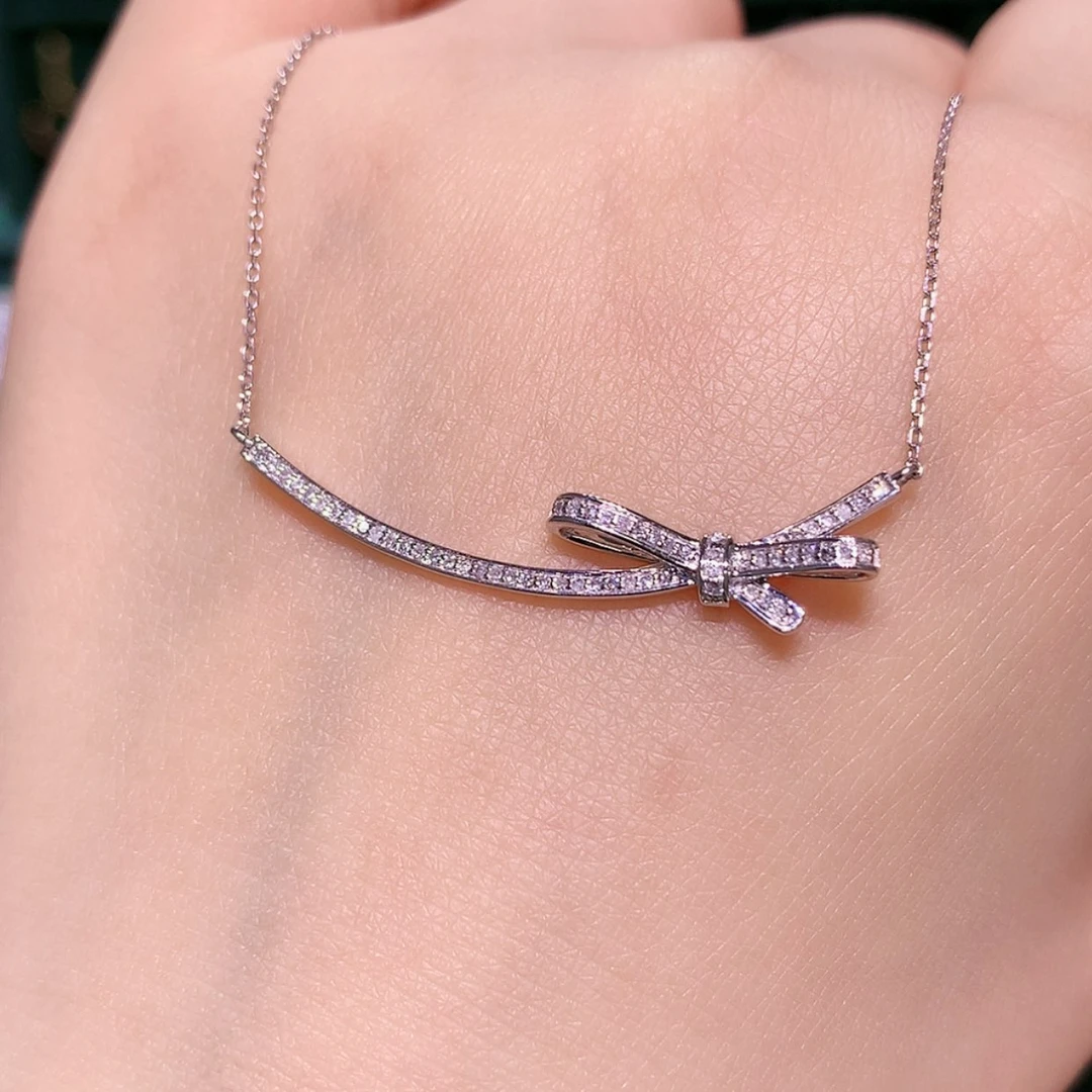 【闪购商品】钻石颈饰18K金镶嵌项链