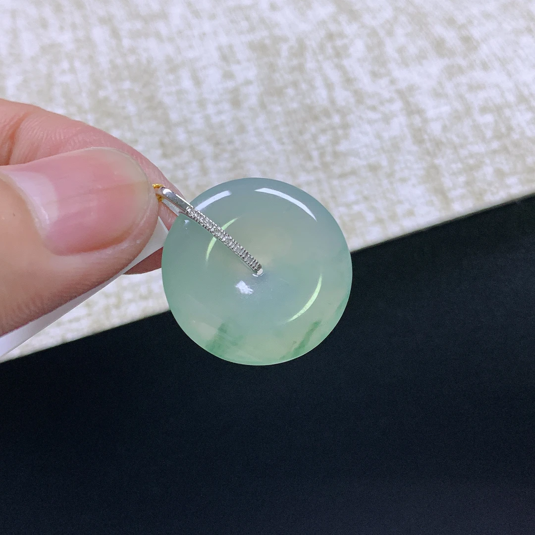 缅甸天然A货翡翠18k金镶嵌冰种飘绿平安扣吊坠24.1x20.7x3.6