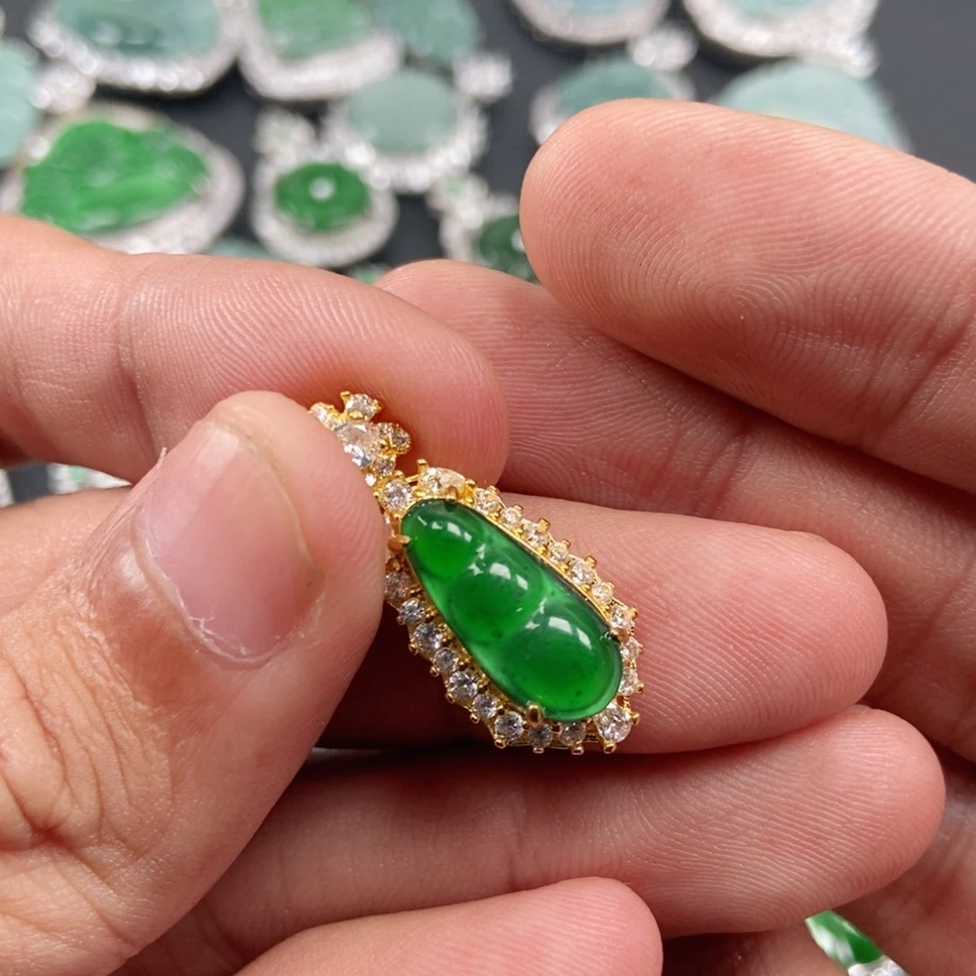 翡翠未镶嵌吊坠(不含链)