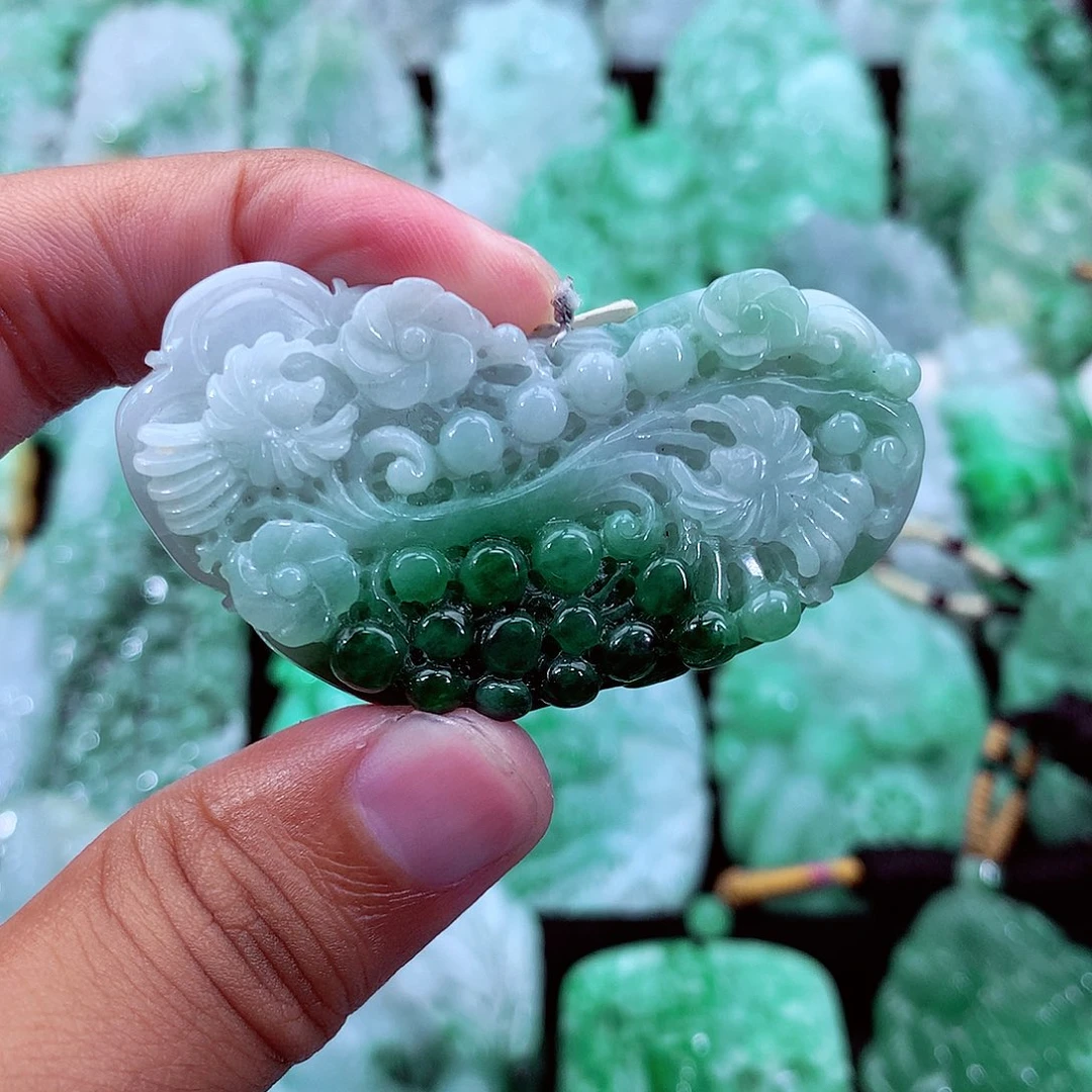 翡翠未镶嵌吊坠(不含链)