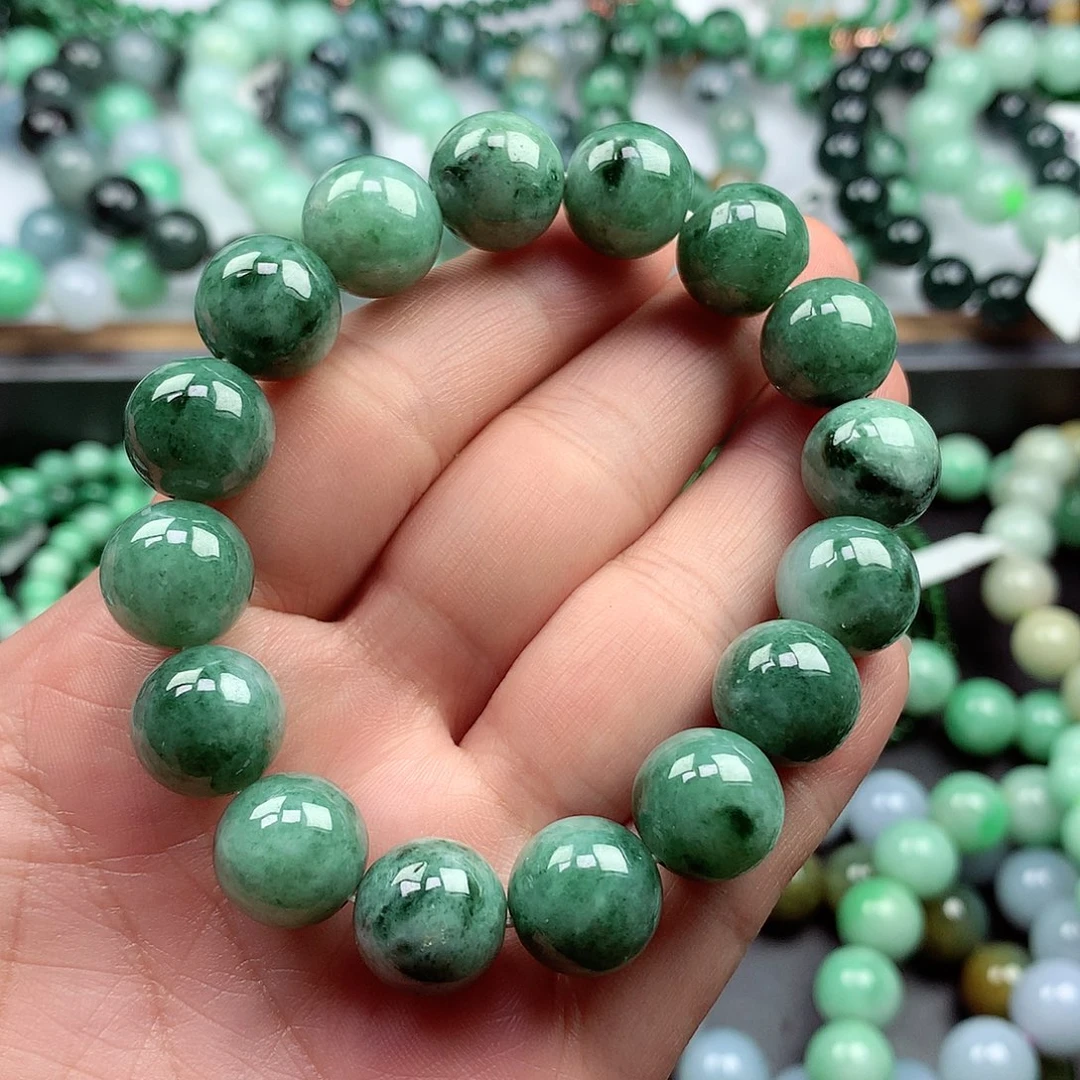 翡翠颈饰未镶嵌手串