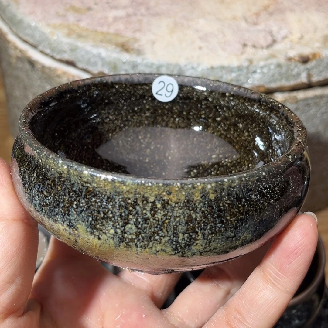 茶盏义兴龙窑坚持真柴烧落灰烧