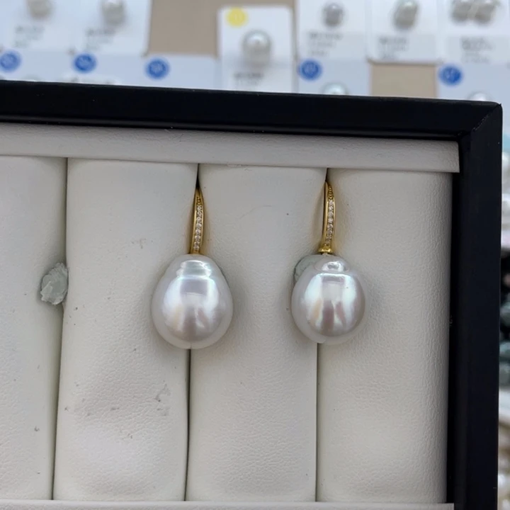 未镶嵌海水珍珠耳饰