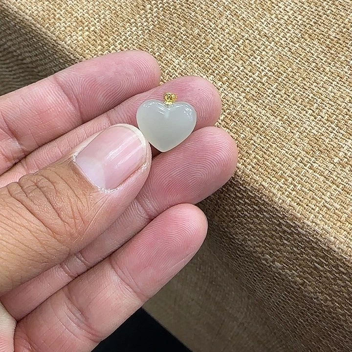 和田玉颈饰18K金镶嵌