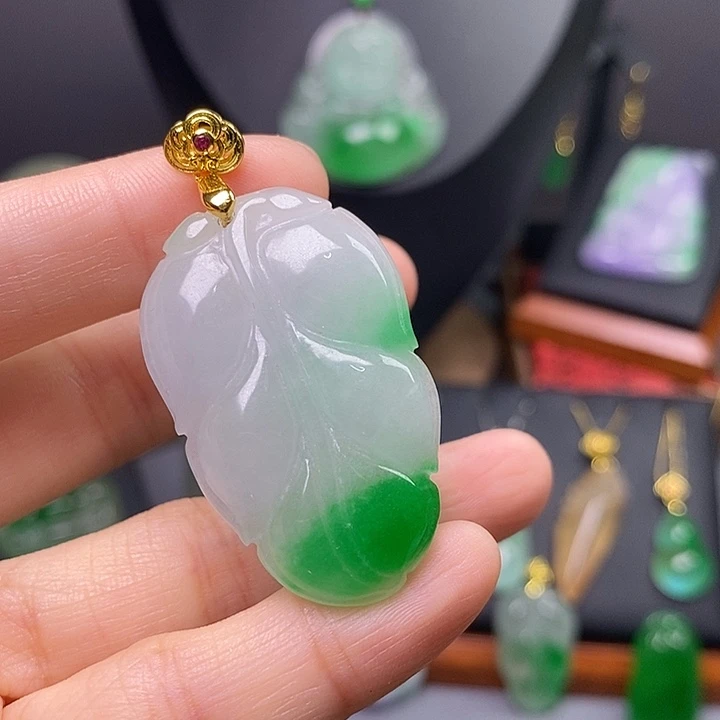吊坠(赠链)未镶嵌翡翠