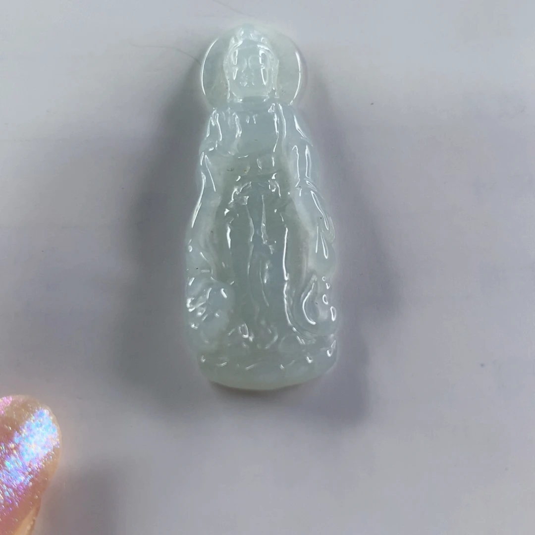 翡翠未镶嵌颈饰观音
