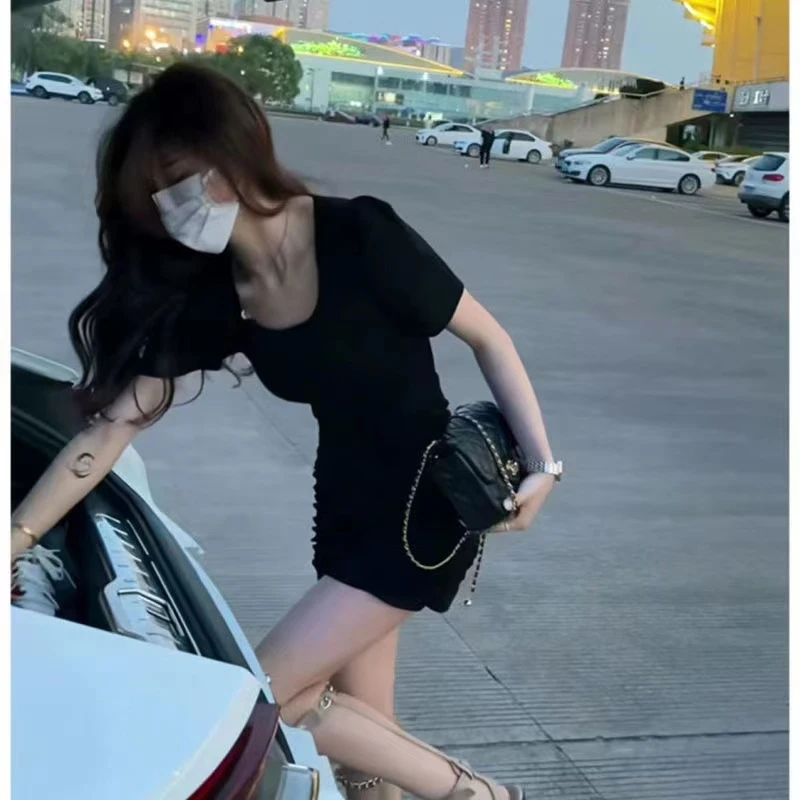 仙女裙后妈裙爆款红色扎染裙子黑色短袖连衣裙女年夏季感包臀短裙